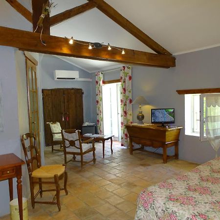 Bastide Des Princes B&B Caderousse Exterior foto