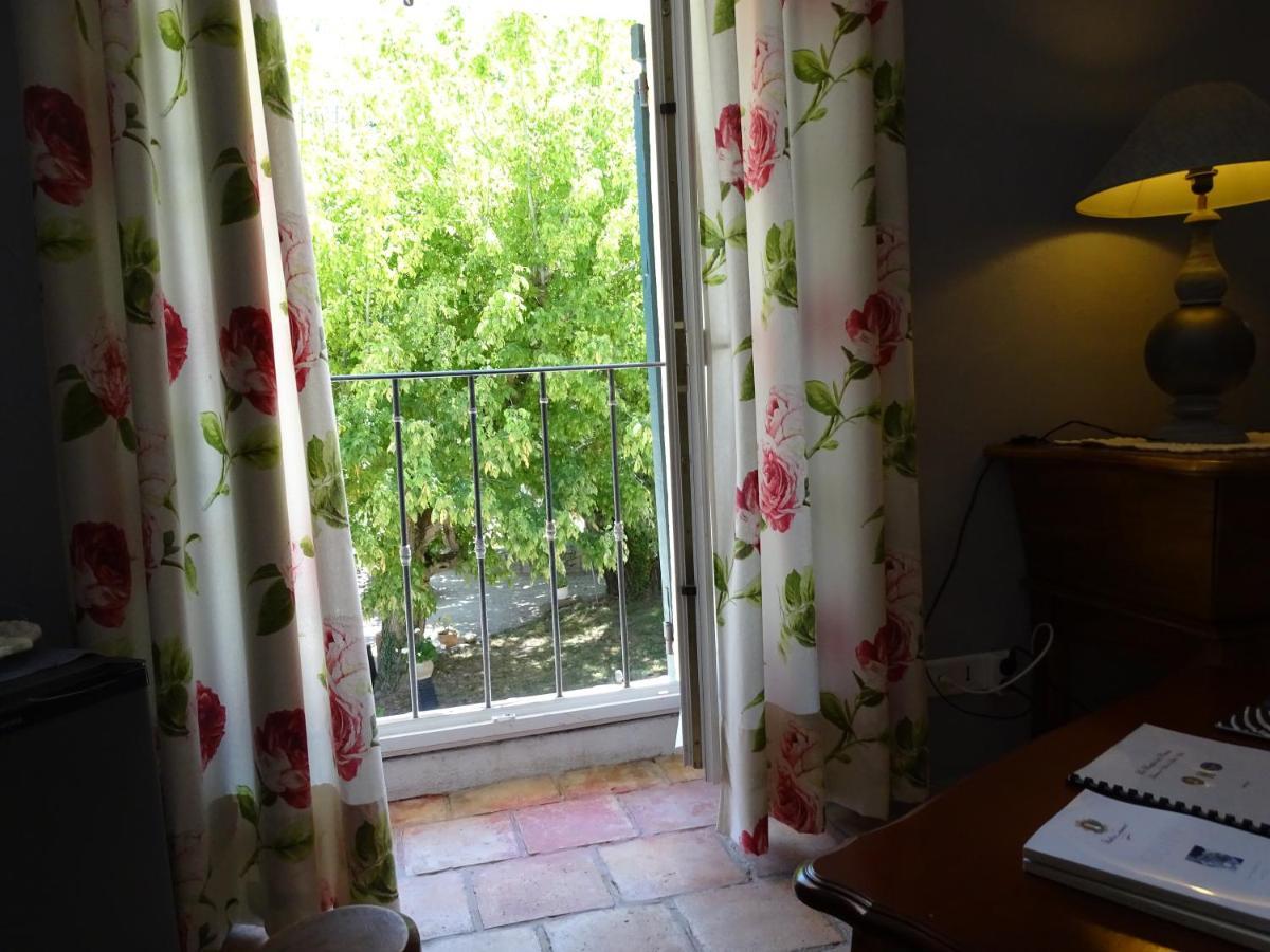 Bastide Des Princes B&B Caderousse Exterior foto