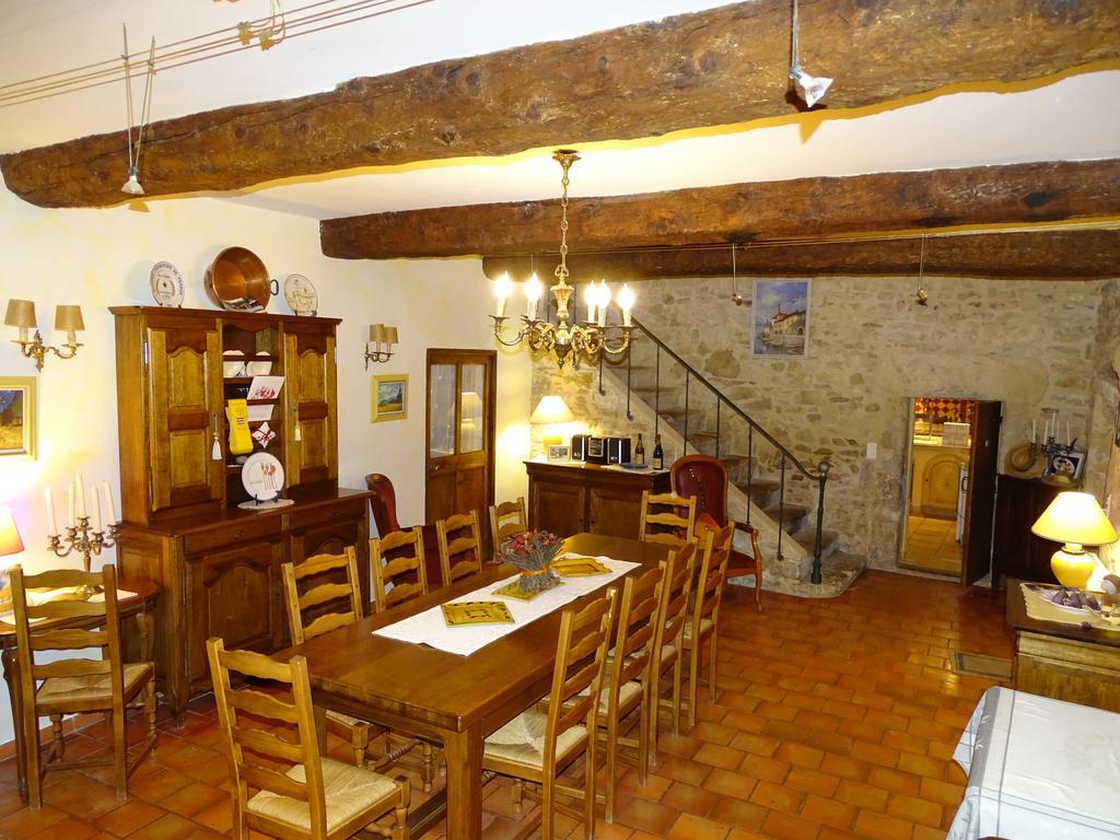 Bastide Des Princes B&B Caderousse Exterior foto