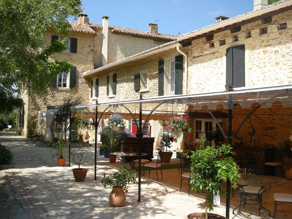Bastide Des Princes B&B Caderousse Exterior foto