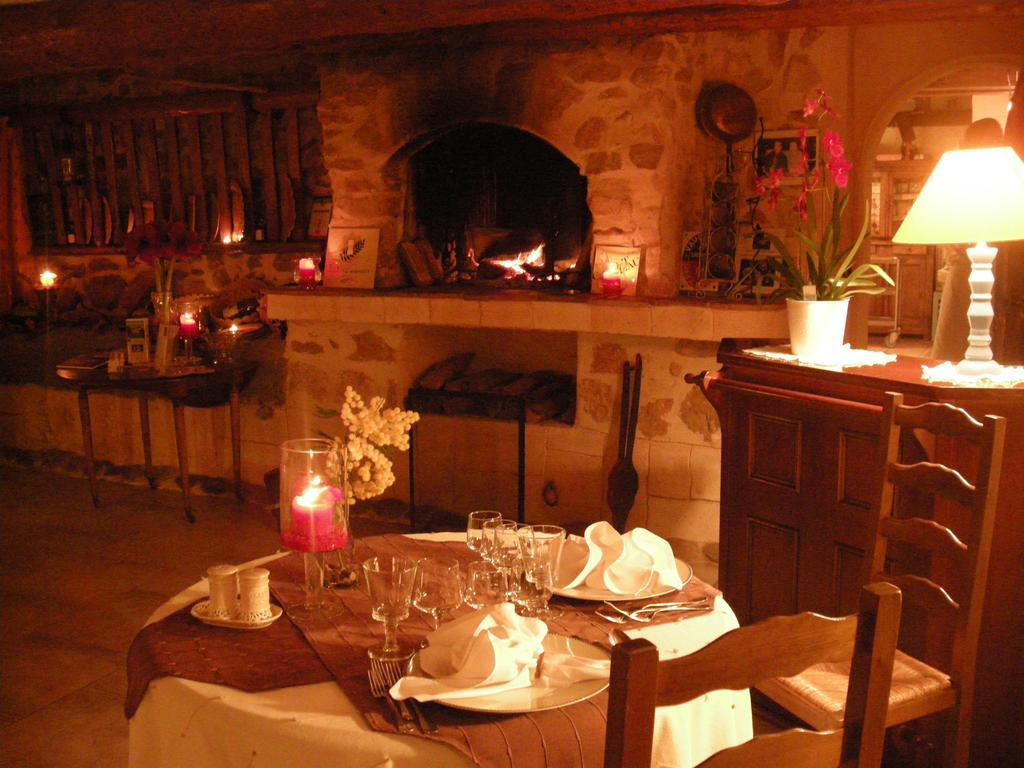 Bastide Des Princes B&B Caderousse Exterior foto